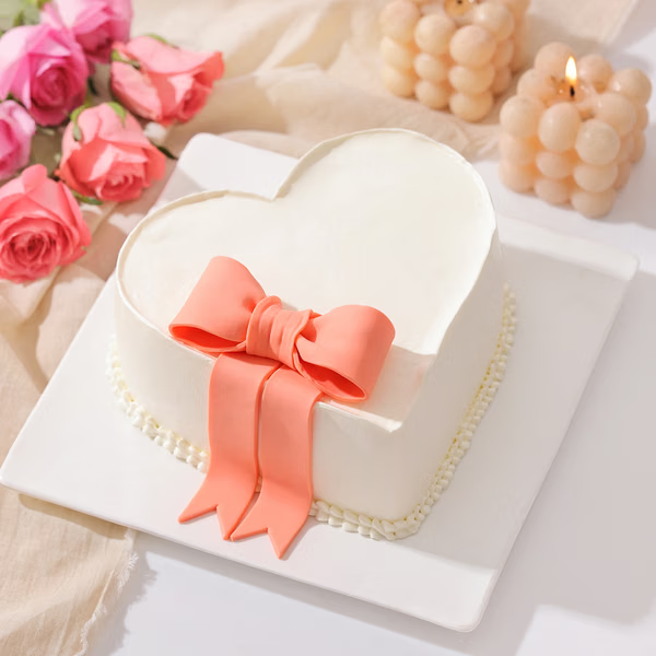 Delicious Bow Cake (600 g)