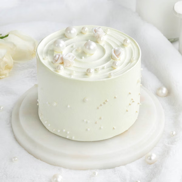 Luxe Celebrations Vanilla Cake (1 Kg)