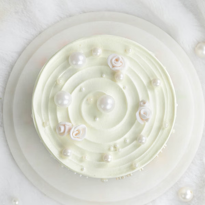 Luxe Celebrations Vanilla Cake (1 Kg)