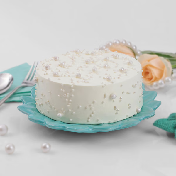 Pearl Bliss White Cake (1 Kg)