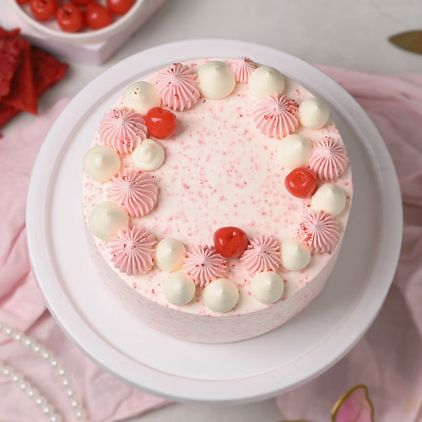 Vanilla & Strawberry Cake