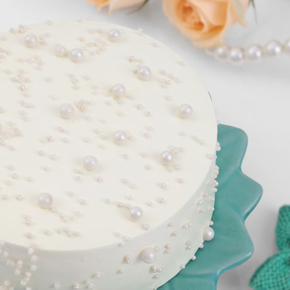 Pearl Bliss White Cake (1 Kg)