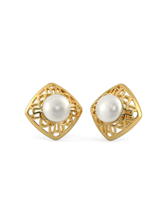 Pearl earrings
